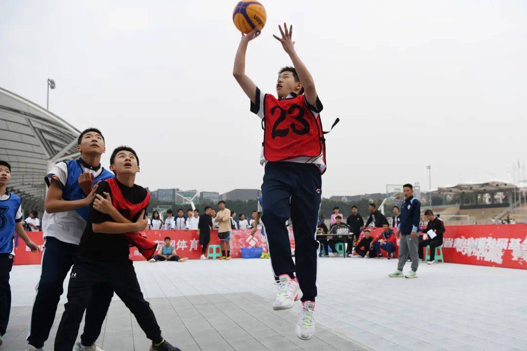 东亚国家在篮球比赛中展现出卓越实力，成为强队之一的简单介绍