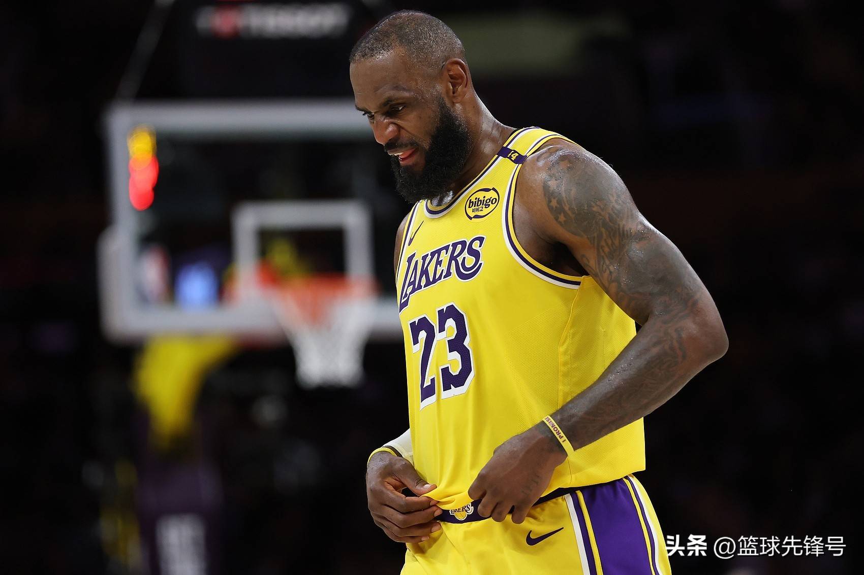 包含开拓者继续领先湖人胜骑士的词条 包含开拓者继续领先湖人胜骑士的词条