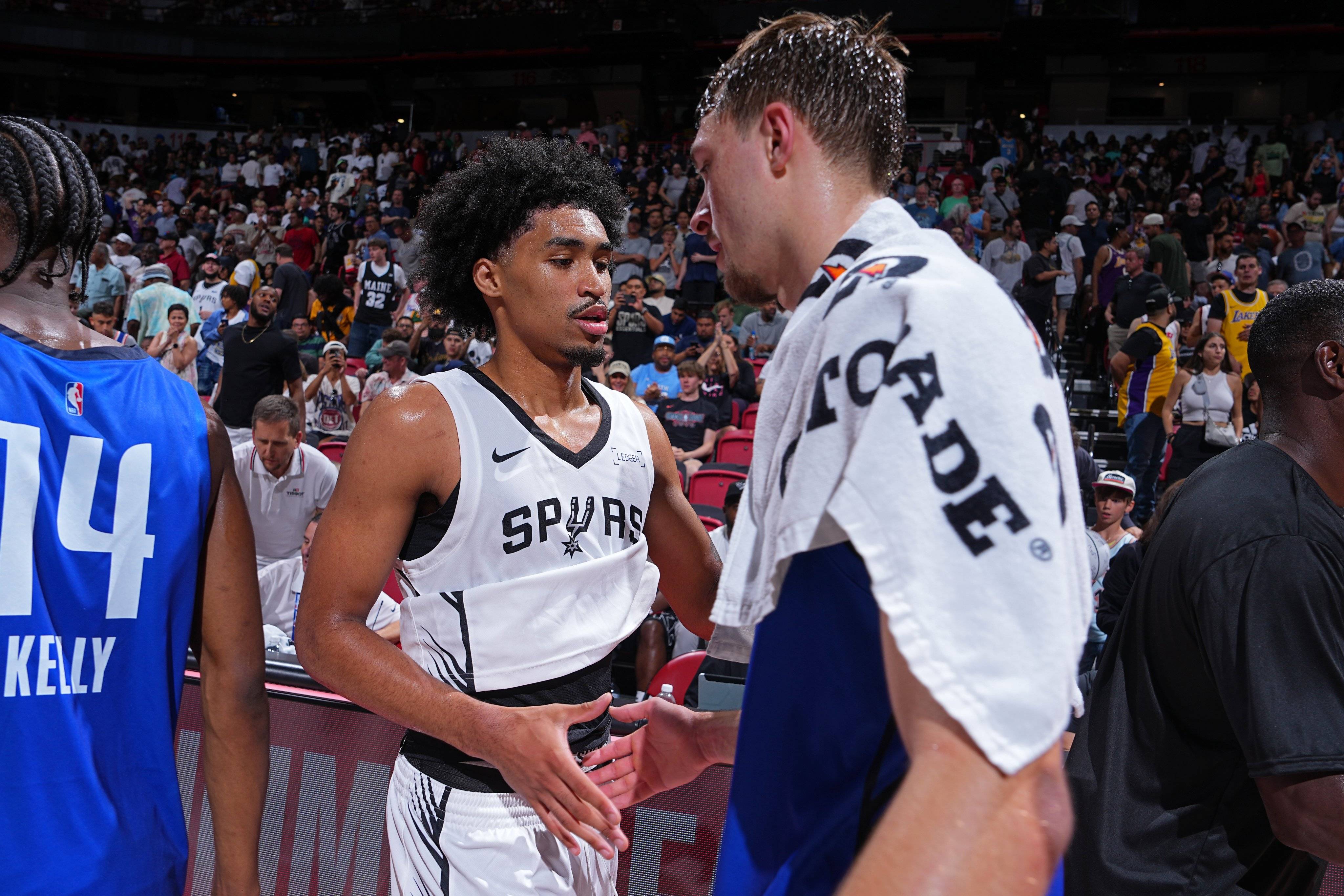 金年会-爵士负于马刺低迷不振的简单介绍