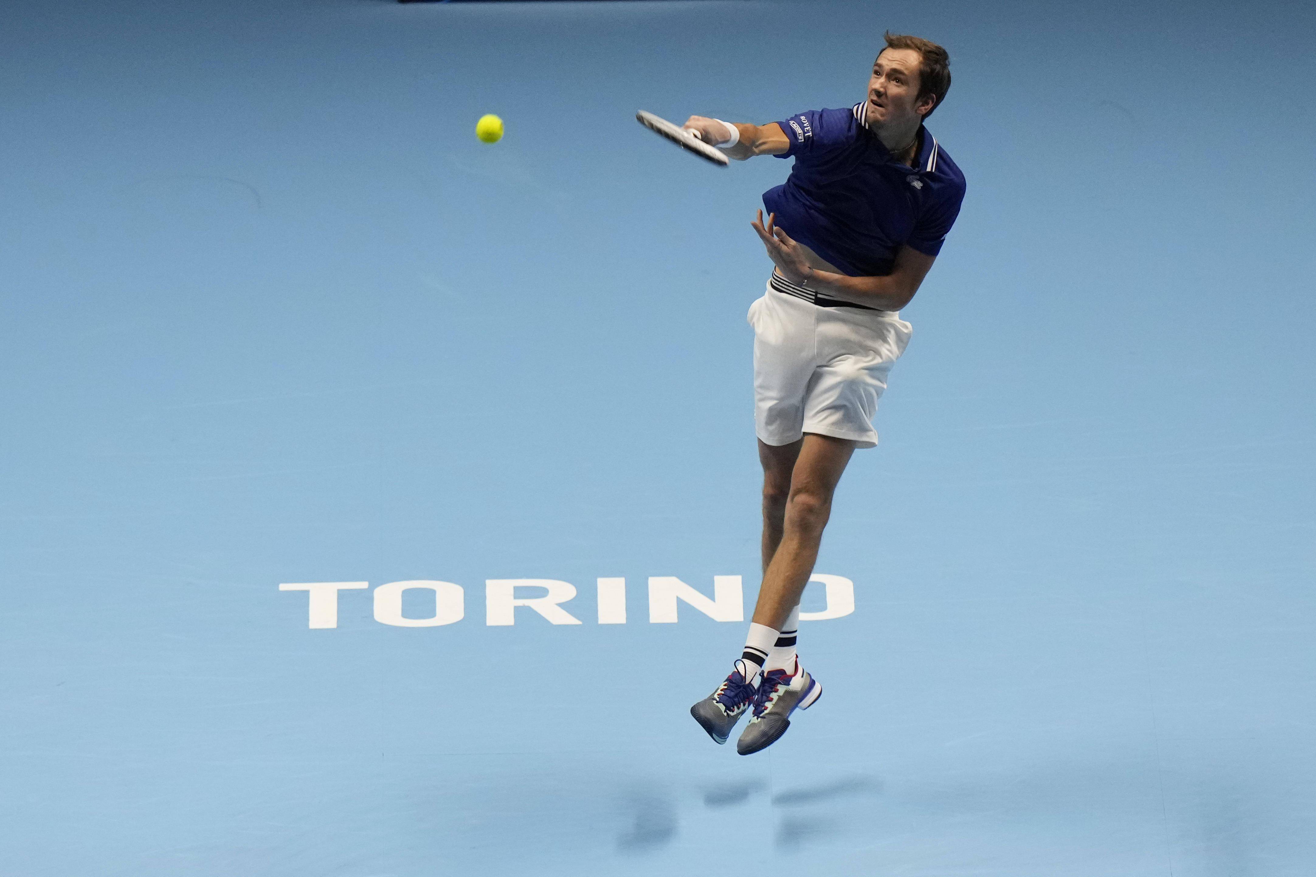 世界网球队强势美国网球队,梅德韦杰夫制霸全场的简单介绍 世界网球队强势美国网球队,梅德韦杰夫制霸全场的简单介绍