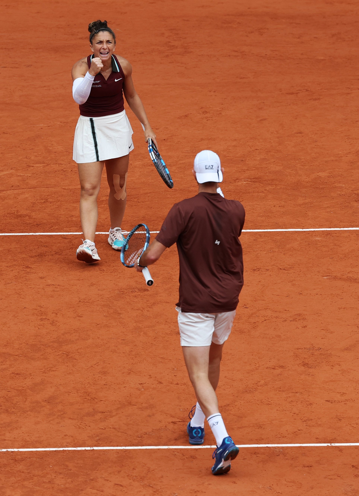 意大利网球队完胜日本网球队,瓦林卡打破历史纪录 意大利网球队完胜日本网球队,瓦林卡打破历史纪录