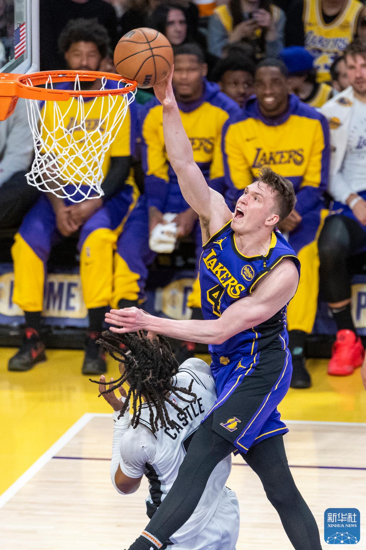 金年会官方-马刺惜败湖人,惊天逆转