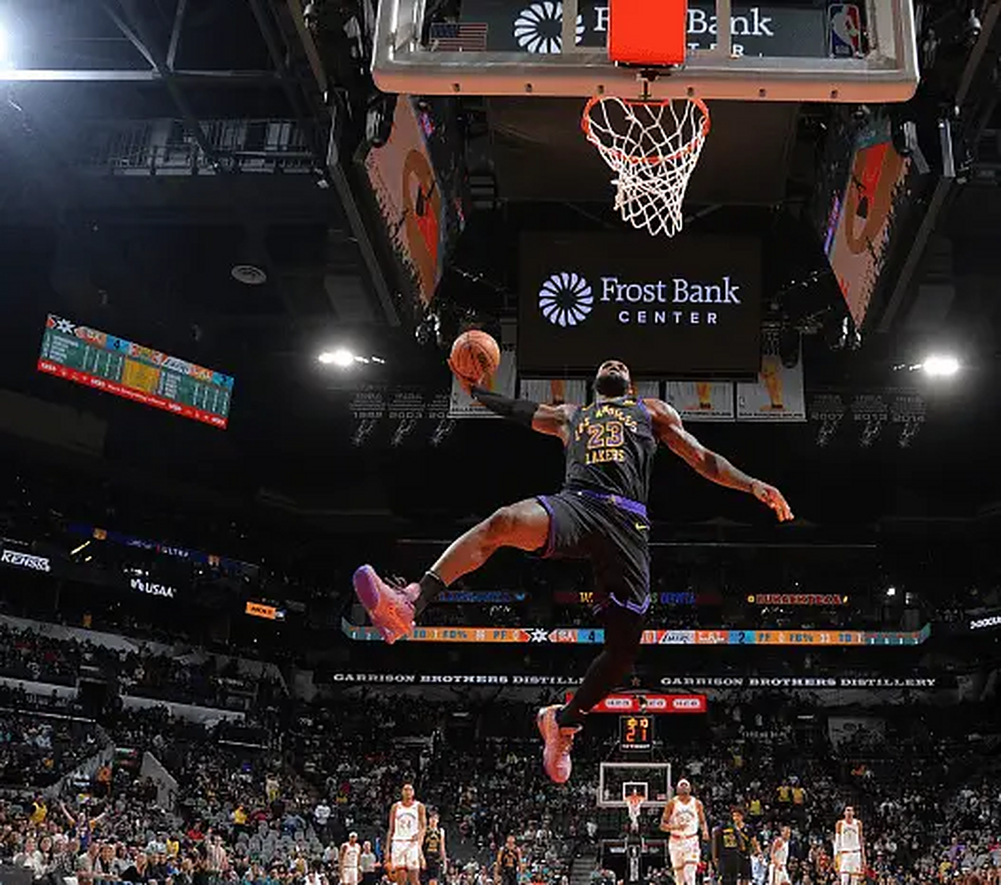 马刺惜败湖人,惊天逆转 马刺惜败湖人,惊天逆转