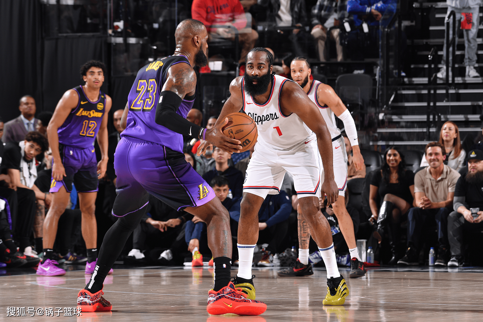 金年会APP-快船惨败湖人,遭遇失利