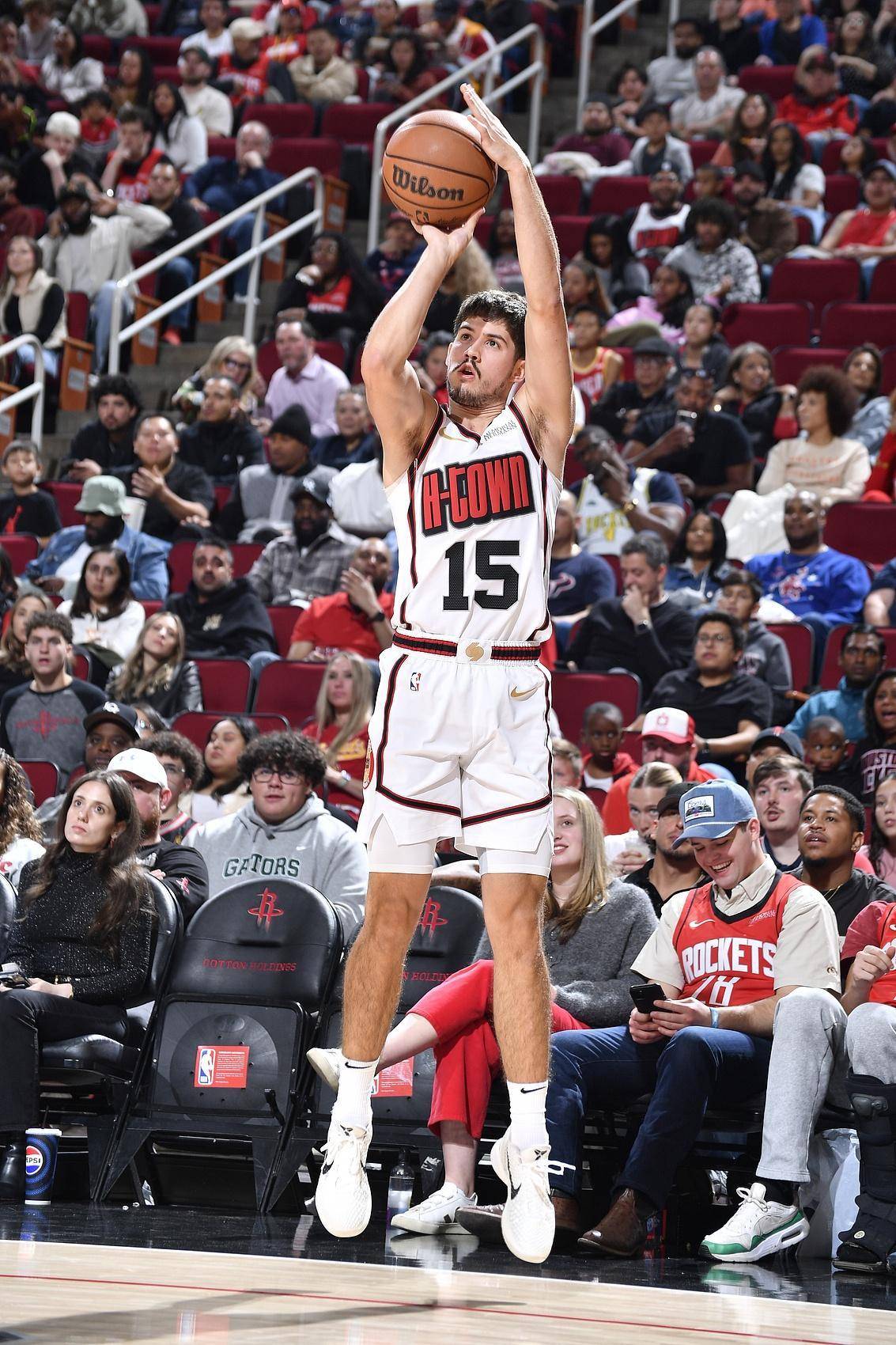 金年会下载-火箭大胜马刺,保持东部领先优势