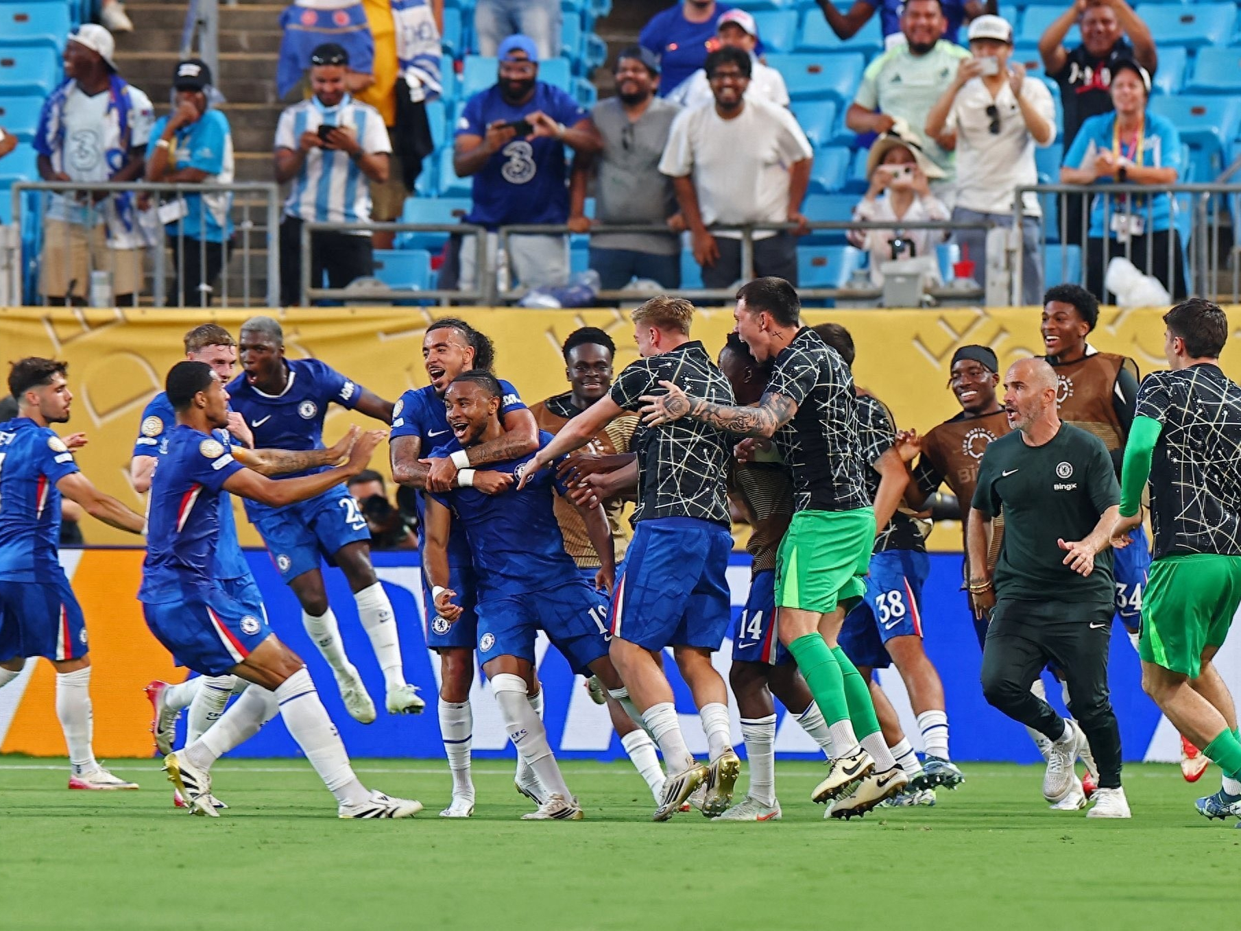 奥地利队险胜葡萄牙队，奥恰洛夫惊艳四座