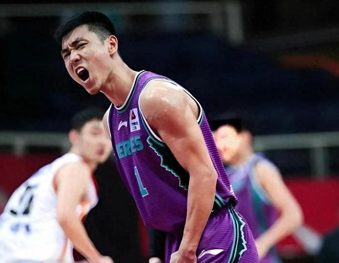 金年会电子-快船翻盘青岛队，高诗岩状态火热