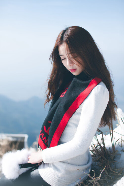 永恒对决，终极绝杀！湖人最后时刻惊险击败勇士，总决赛悬念再起